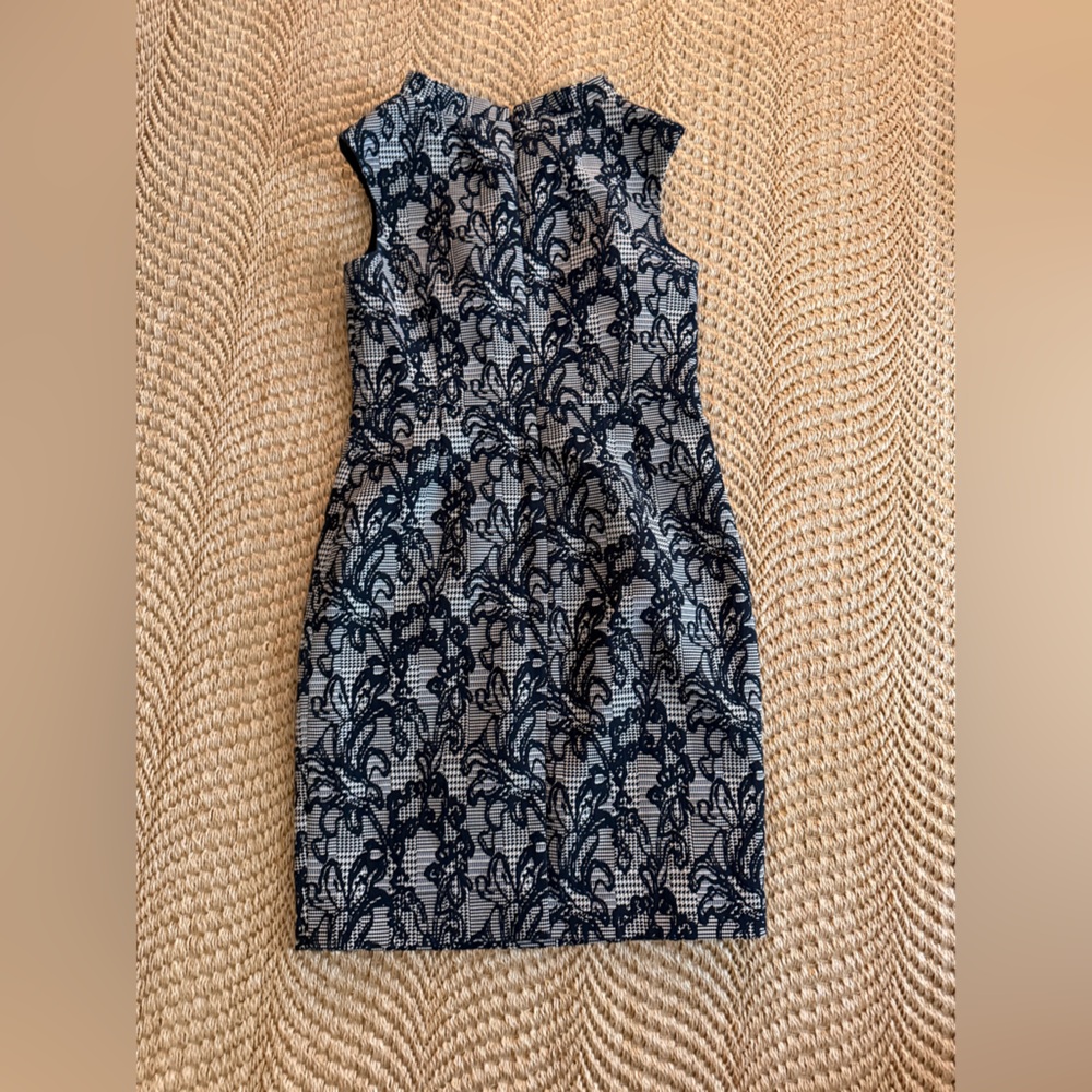 💕EEUC 💕 Brooks Brothers Navy and White Sheath Dress Size 12 - Picture 4 of 10